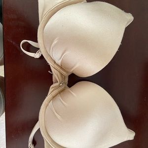 Maidenform bra 32C
